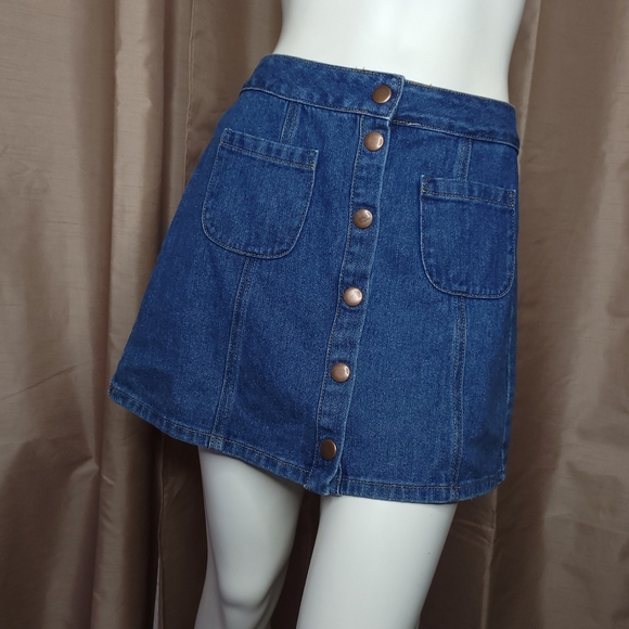 Brandy Melville Women's Jean Skirt - Size: 28 - Color: Blue - NWOT - Picture 2 of 9